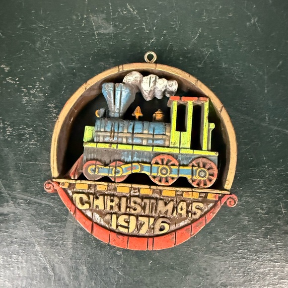 Vintage Hallmark Christmas 1976 Ornament - Train Locomotive - Picture 2 of 4
